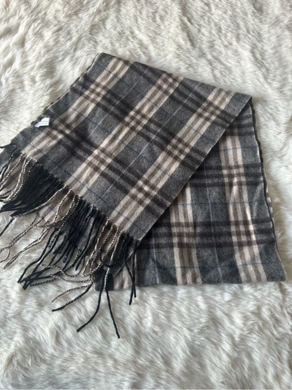 Enza Mantovani Wool-Cashmere Plaid Scarf in Gray & Cream